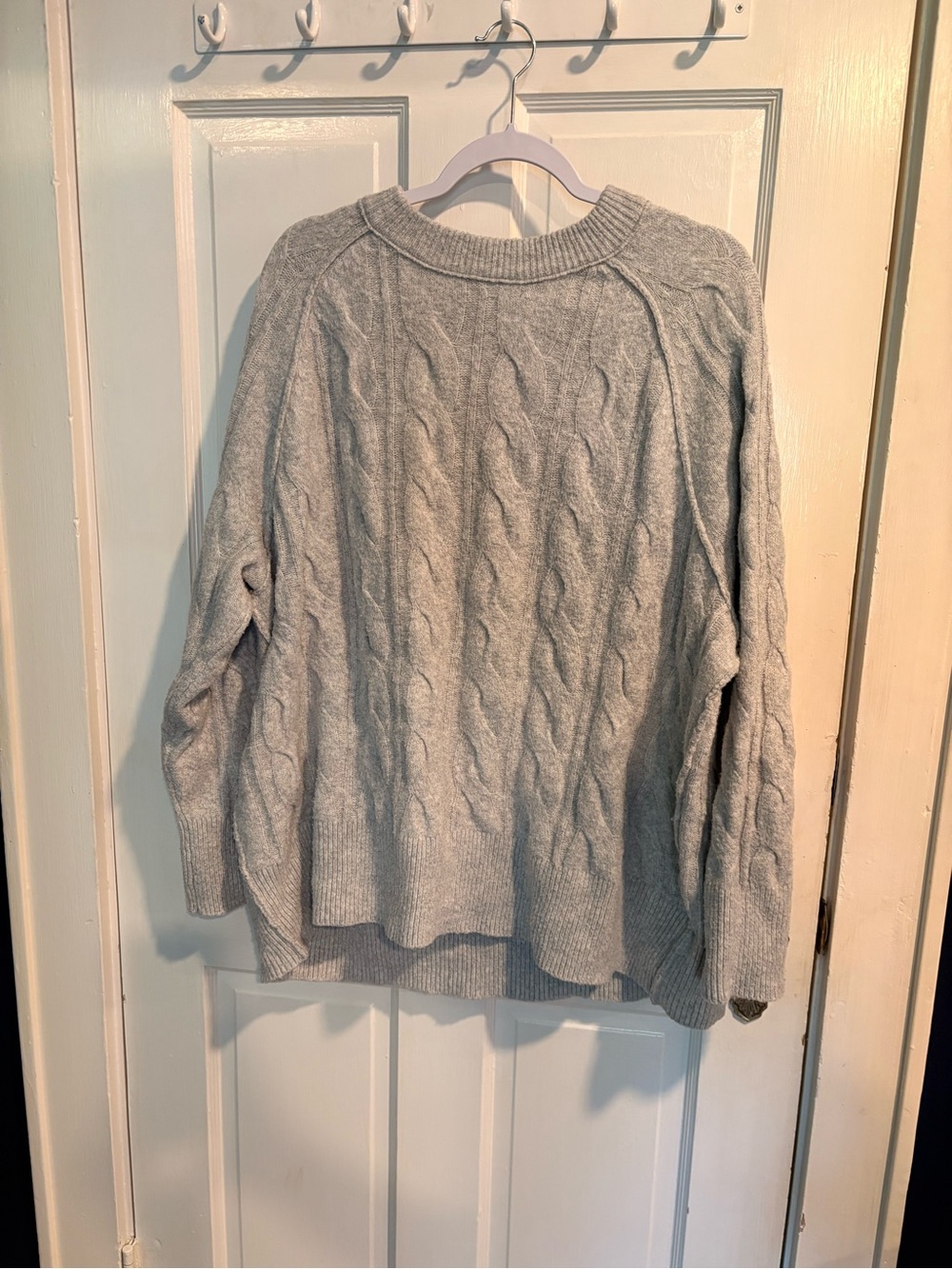 Aerie Crewneck Cable Knit Sweater - Light Gray